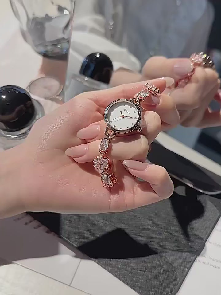 Women's Fashion Bracelet Watch Gift Set | Quartz Watch with Bracelet & Necklace